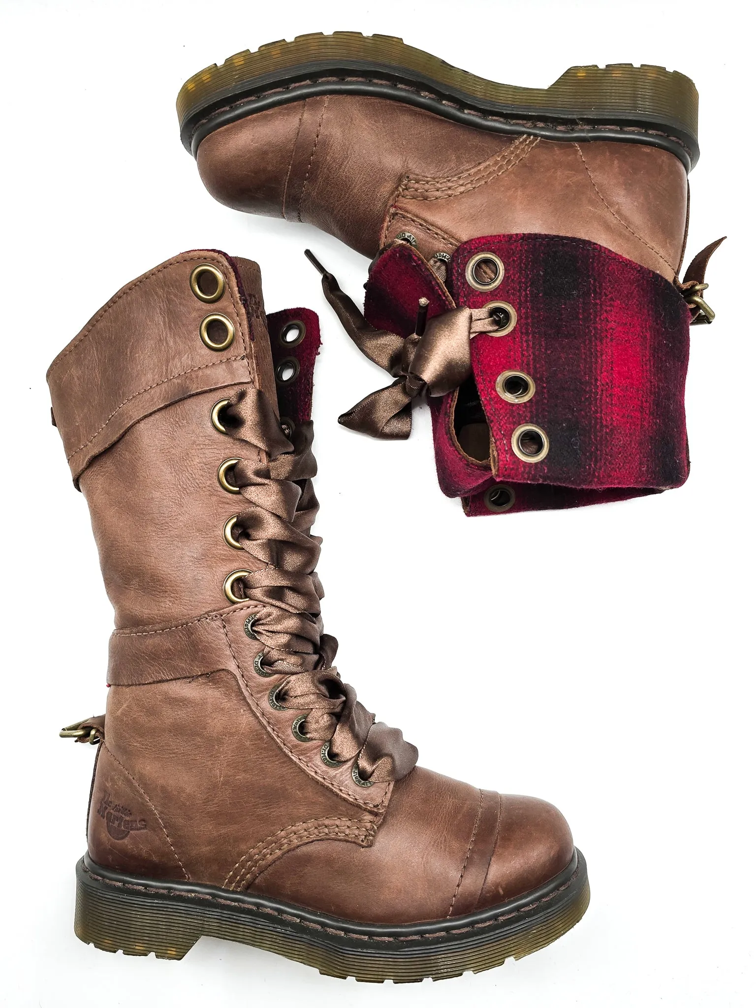 DR. MARTENS TRIUMPH BROWN PLAID