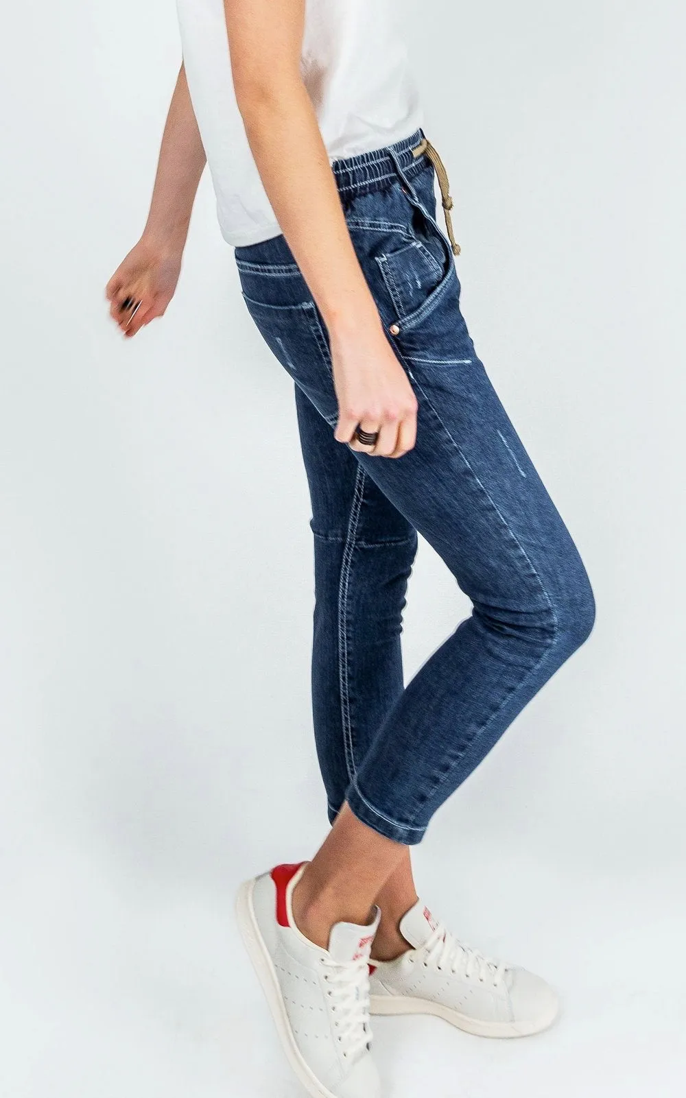 DRICOPER ACTIVE DENIM JEANS IN DARK INDIGO