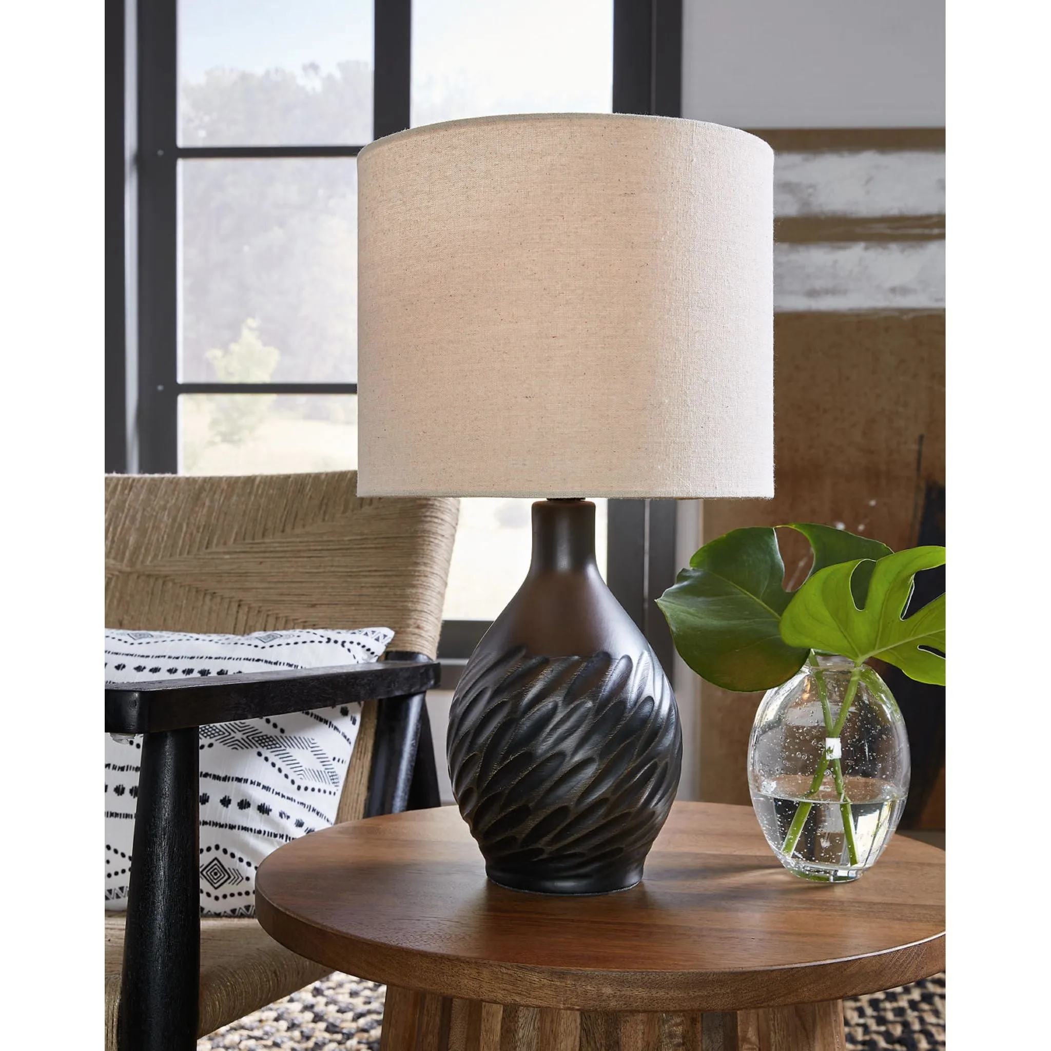 Garinton Table Lamp