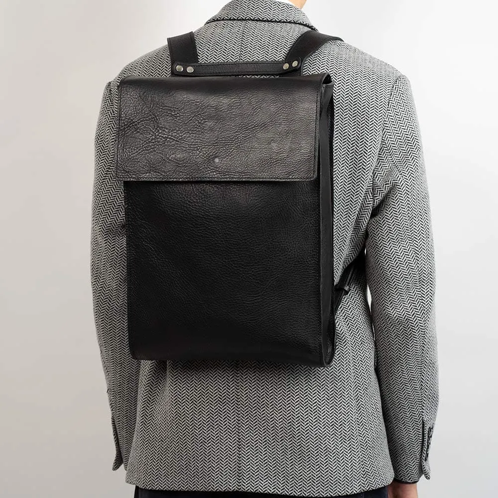 Leather laptop backpack - The Minimalist (Black)